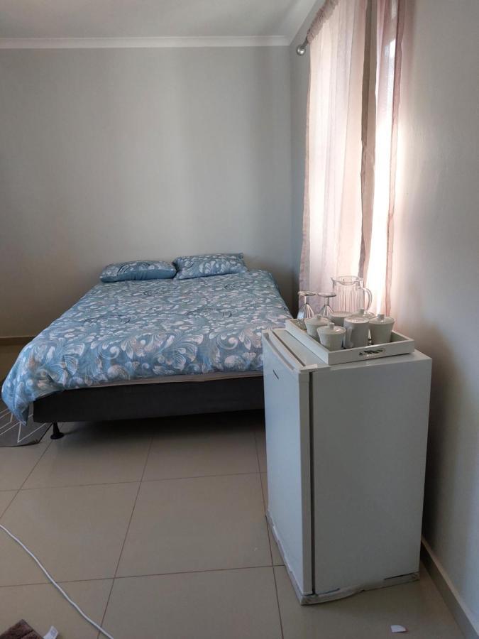 Special Inn Bed And Breakfast Windhoek Ngoại thất bức ảnh